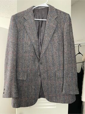Burberry Gray Tweed Herringbone Blazer with Subtle Brown Accents